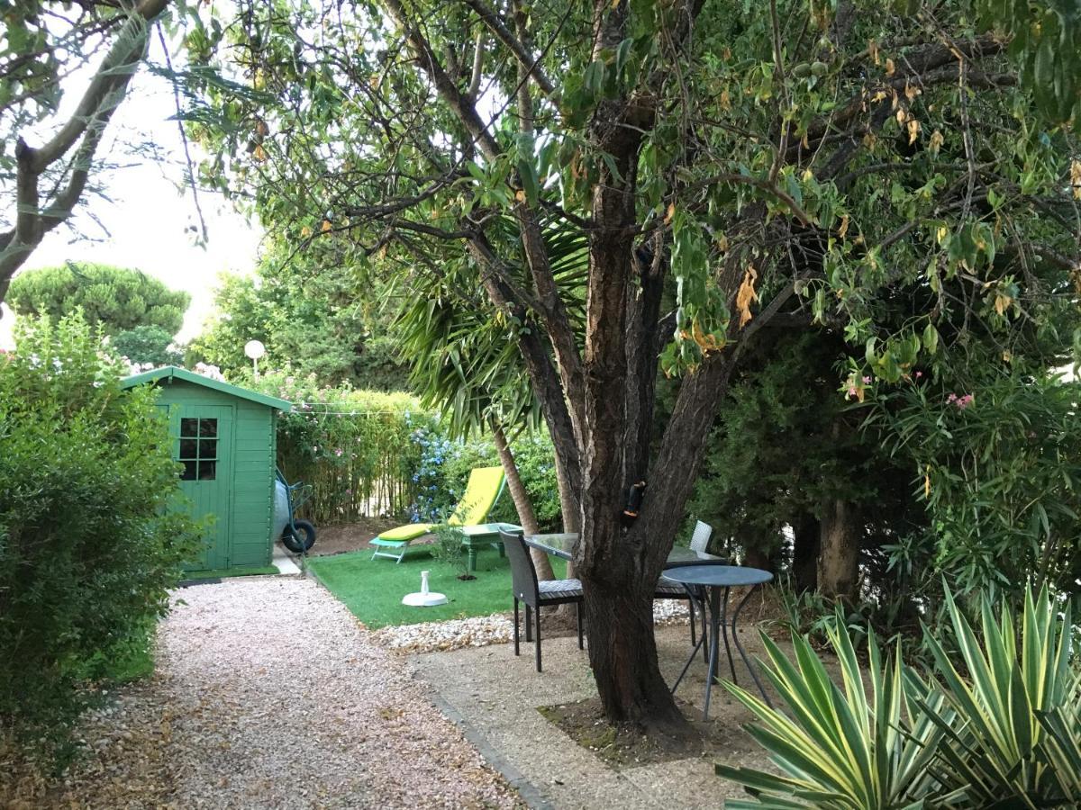 Villa De Vacances Au Calme Proche De La Mer La Londe-les-Maures Exteriér fotografie