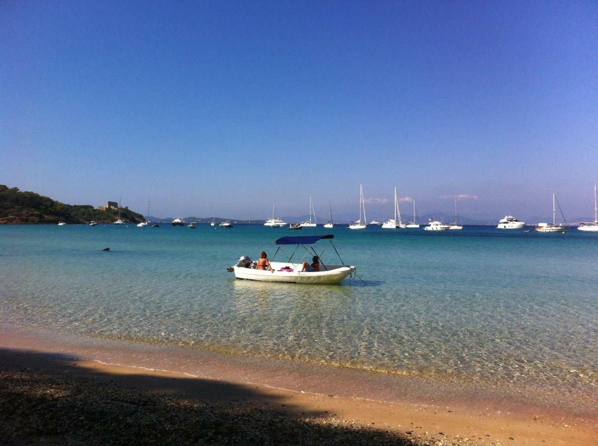 Villa De Vacances Au Calme Proche De La Mer La Londe-les-Maures Exteriér fotografie